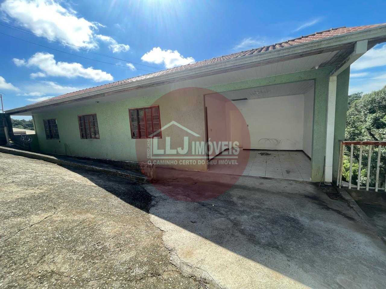 Viva com liberdade e conforto  Terreno com 2 casas em Campo Magro por R  375 mil 