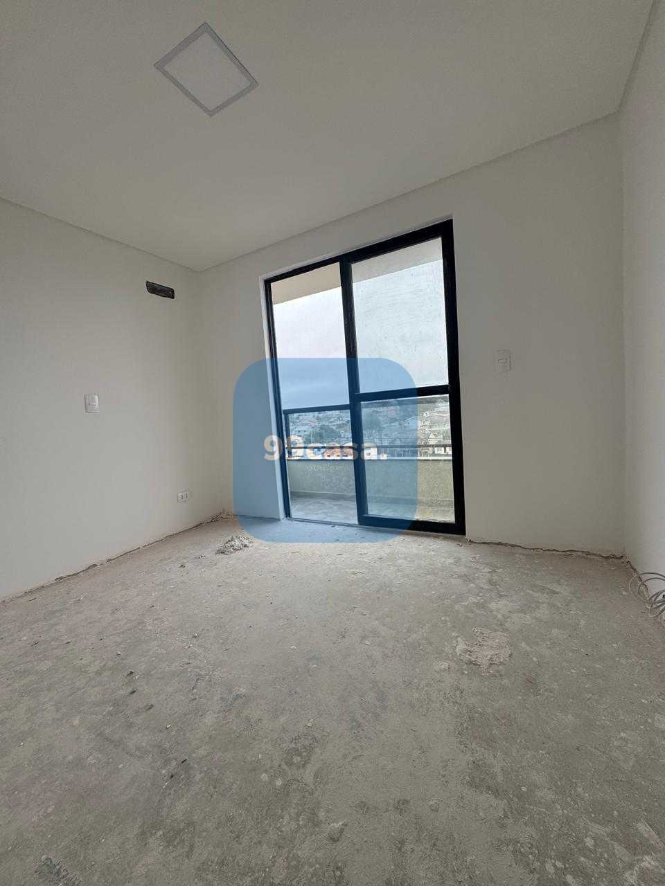 Apartamento 80m , 3 quartos com suíte e vaga coberta no Centro...