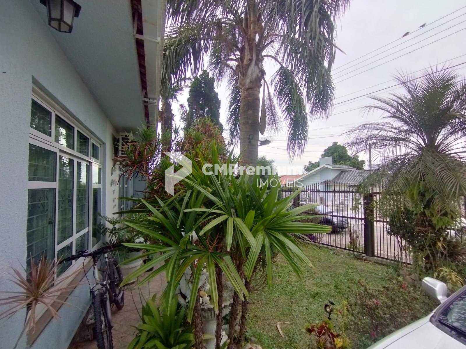 Casa à Venda no Bairro Xaxim, Curitiba  3 Quartos, Suíte e Chu...