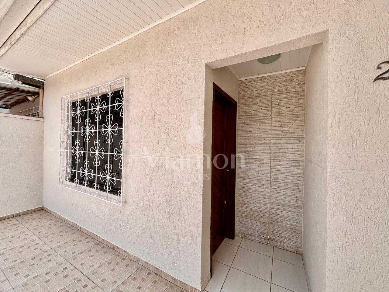 Casa Reformada no Fazendinha  Conforto, Localização Excelente ...