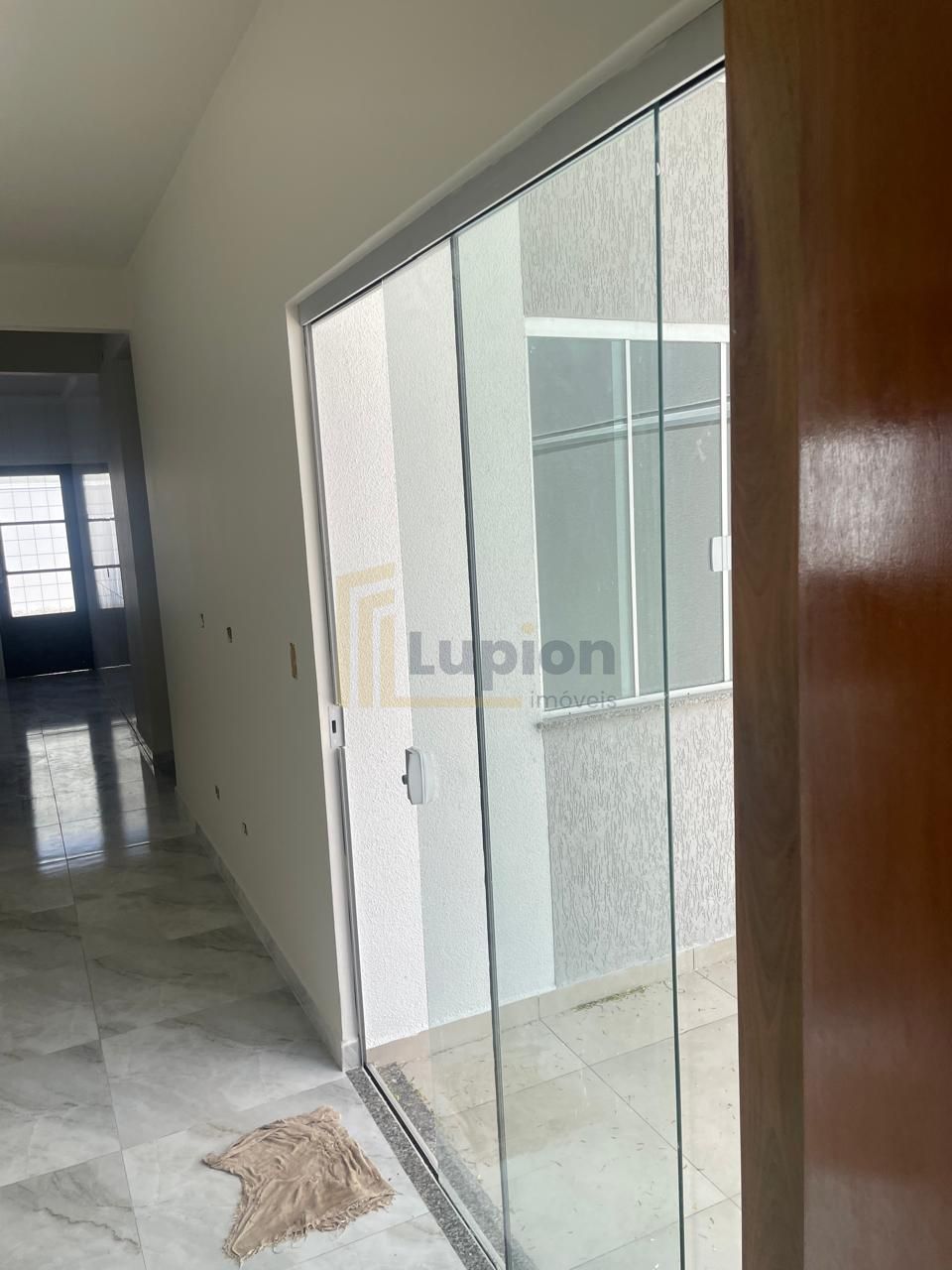 Casa Nova no Jardim Três Lagoas  3 Quartos, Suíte, Quintal Amp...