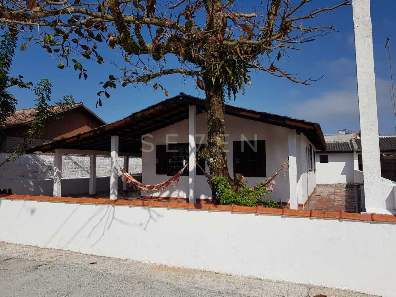 Casa à Venda em Praia de Leste  400m do Mar, 3 Dorms, Terreno ...