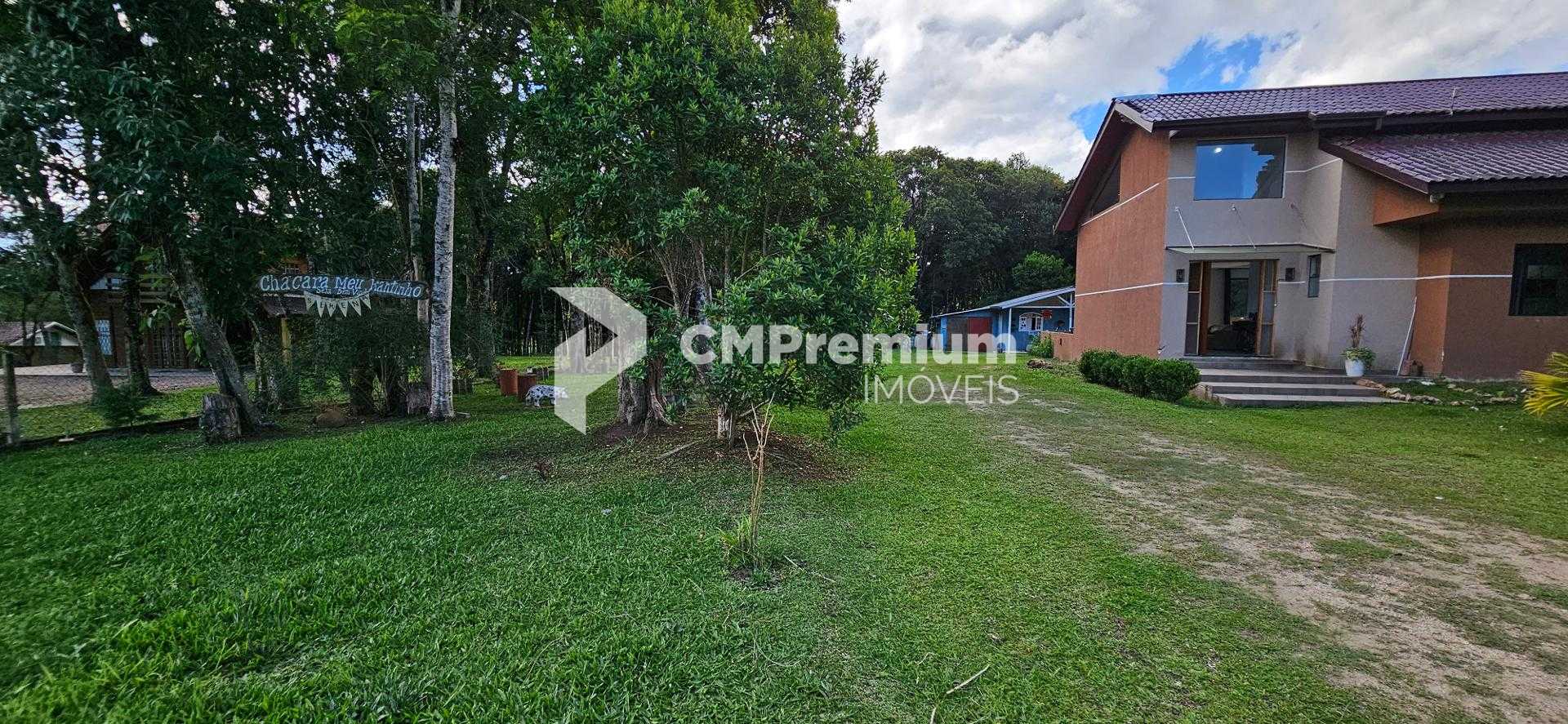 Excelente chácara em condomínio, plana, 03 suítes e piscina. S...