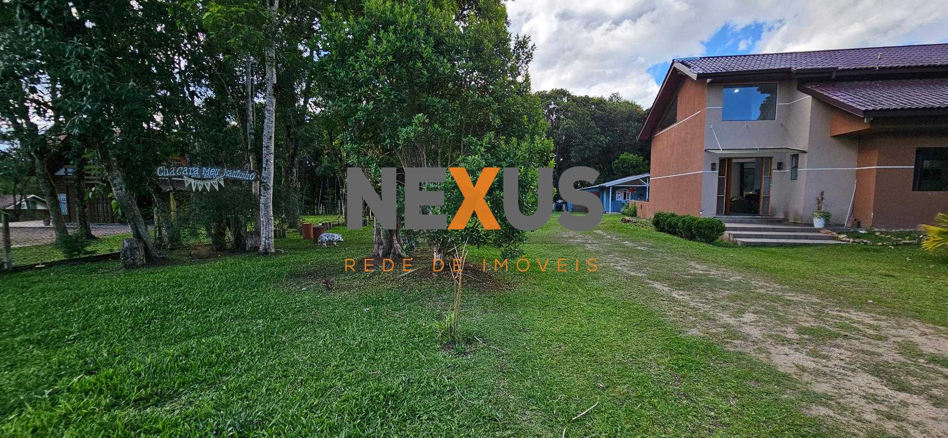 Excelente chácara em condomínio, plana, 03 suítes e piscina. S...