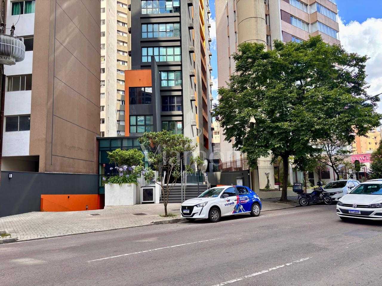 Sala Comercial no Champagnat com Batel  32m , 1 Vaga, Pronta p...