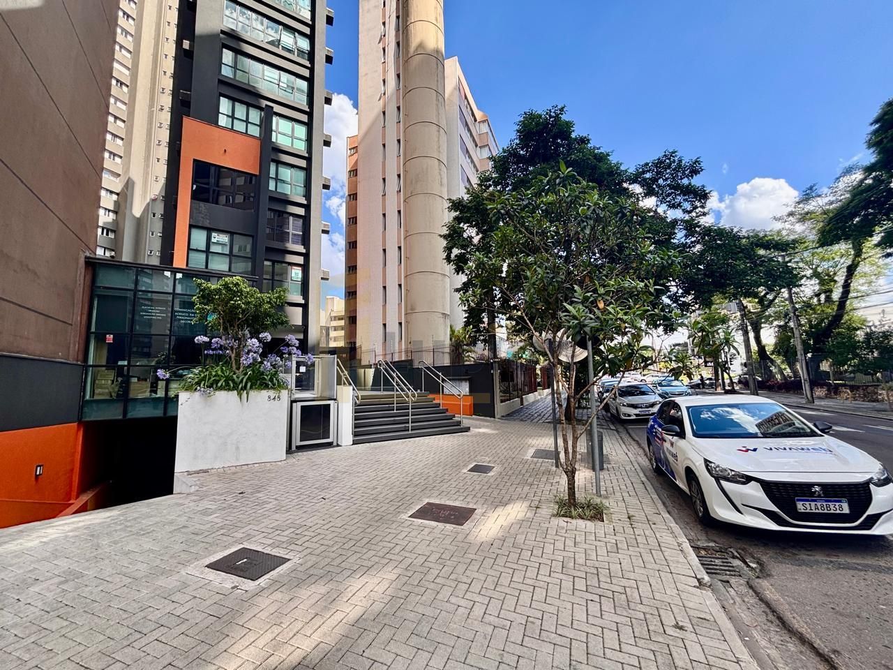 Sala Comercial no Champagnat com Batel  32m , 1 Vaga, Pronta p...