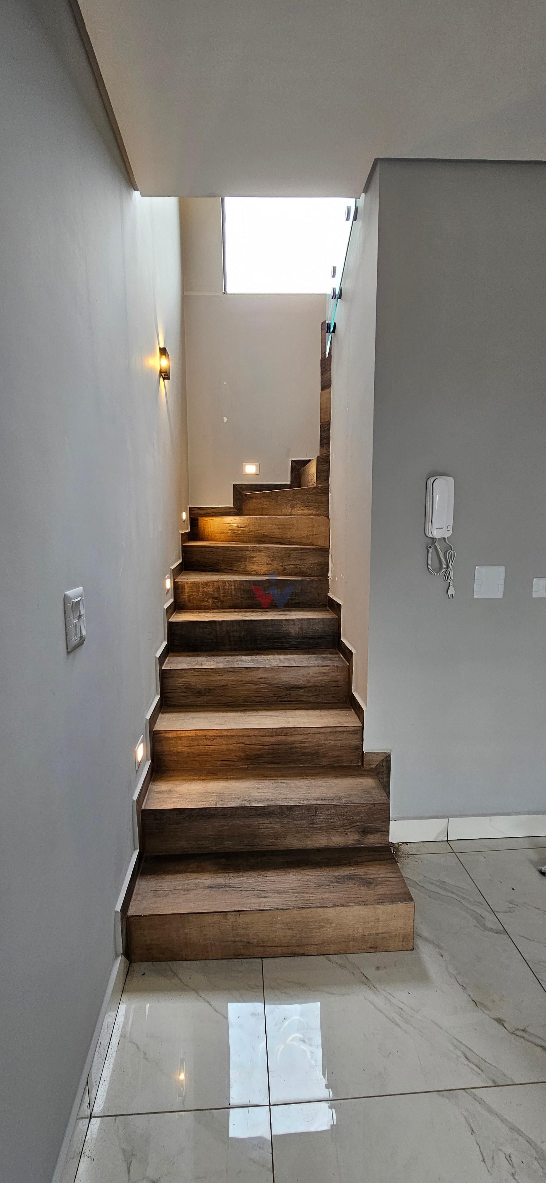 Sobrado Moderno de 120 m  com Terreno Amplo nos Fundos  São M...