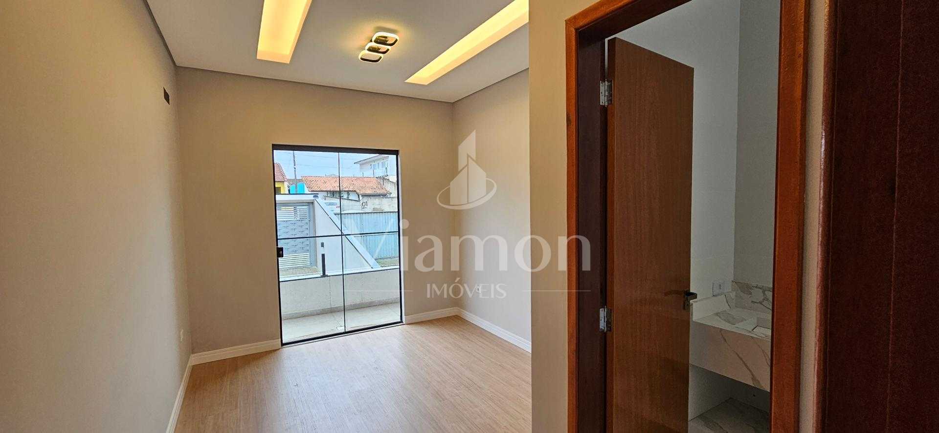 Sobrado Moderno de 120 m² com Terreno Amplo nos Fundos  São Ma...