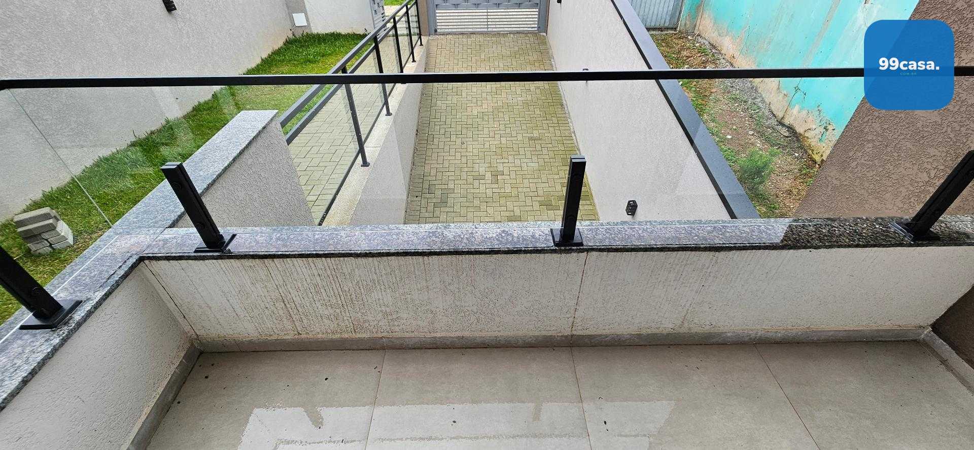 Sobrado Moderno de 120 m² com Terreno Amplo nos Fundos  São Ma...