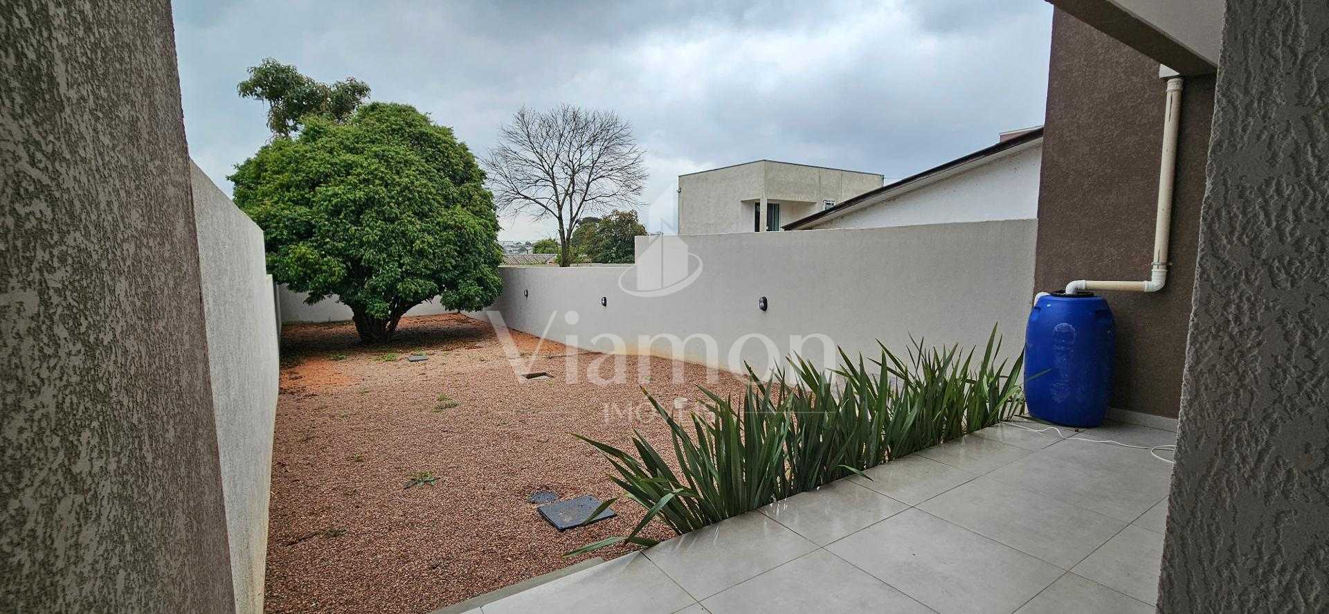 Sobrado Moderno de 120 m² com Terreno Amplo nos Fundos  São Ma...