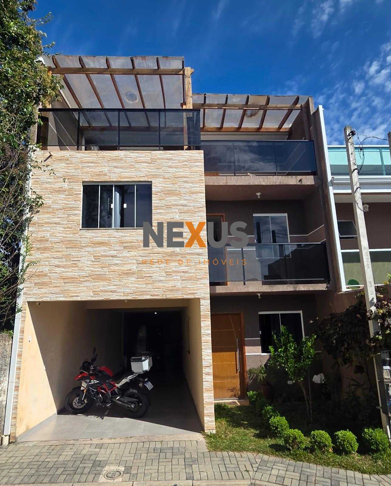 Sobrado Amplo no Condomínio Dona Hilda  6 Quartos, Churrasquei...