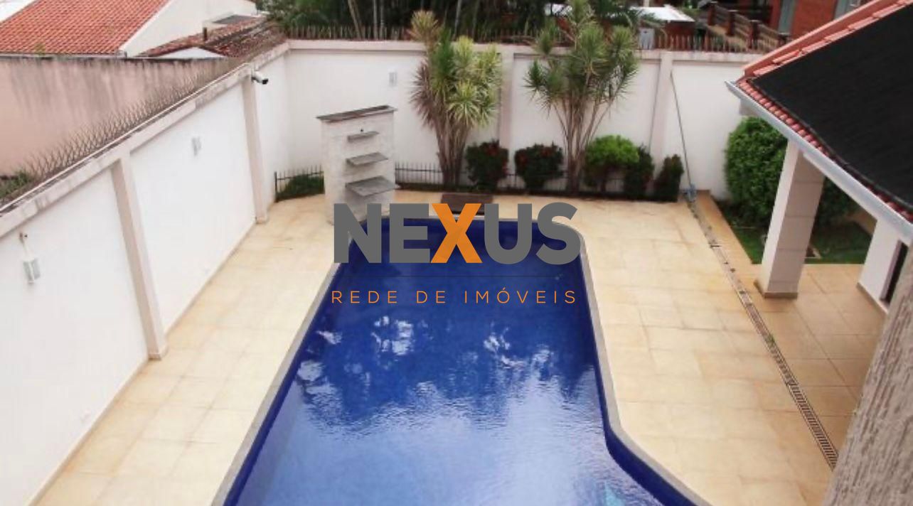 Sobrado de Alto Padrão com 5 Suítes e 704 m  ao Lado do Maring...