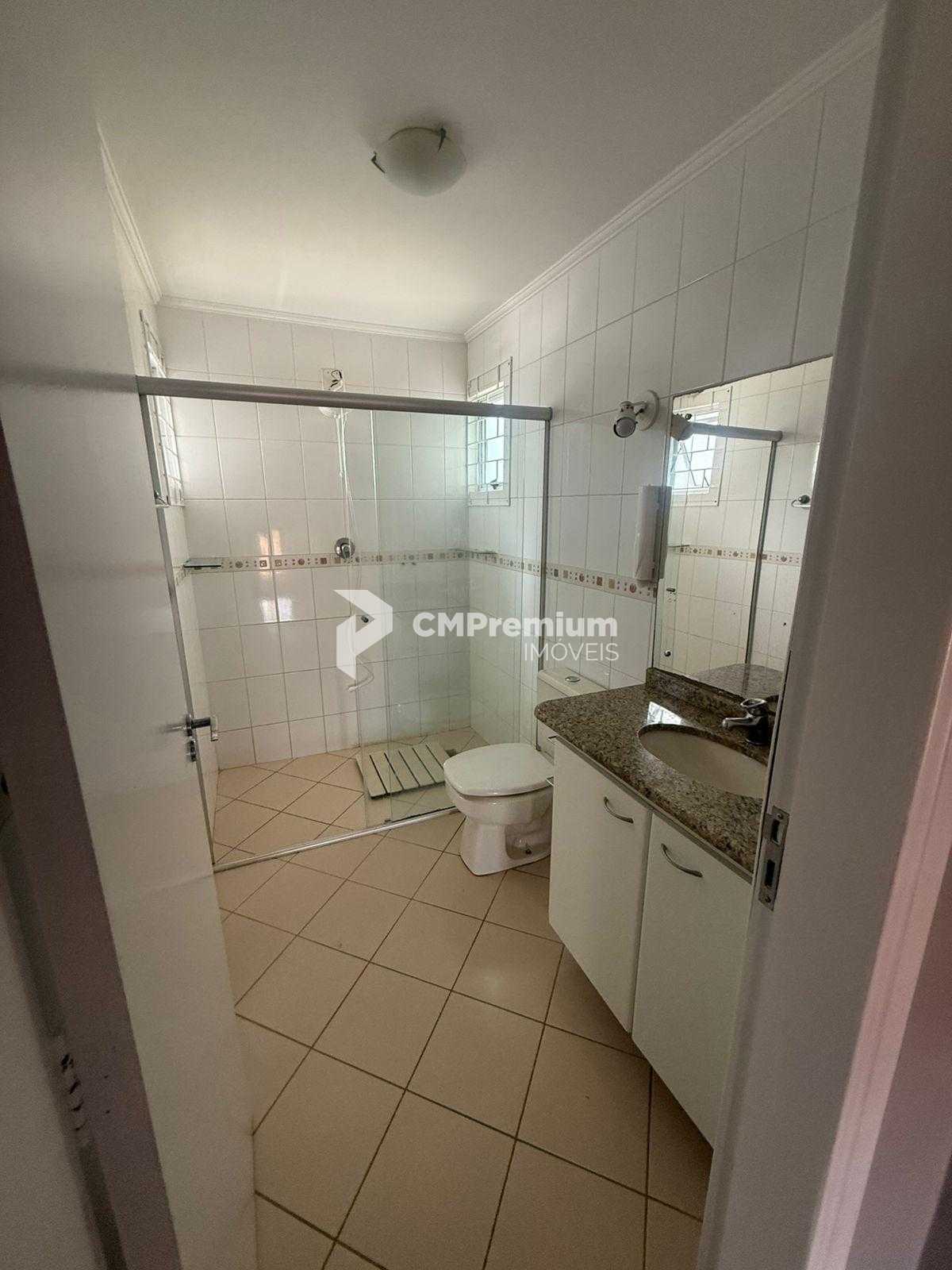 Casa ampla com 546 m  de terreno, 230 m  construídos, área gou...