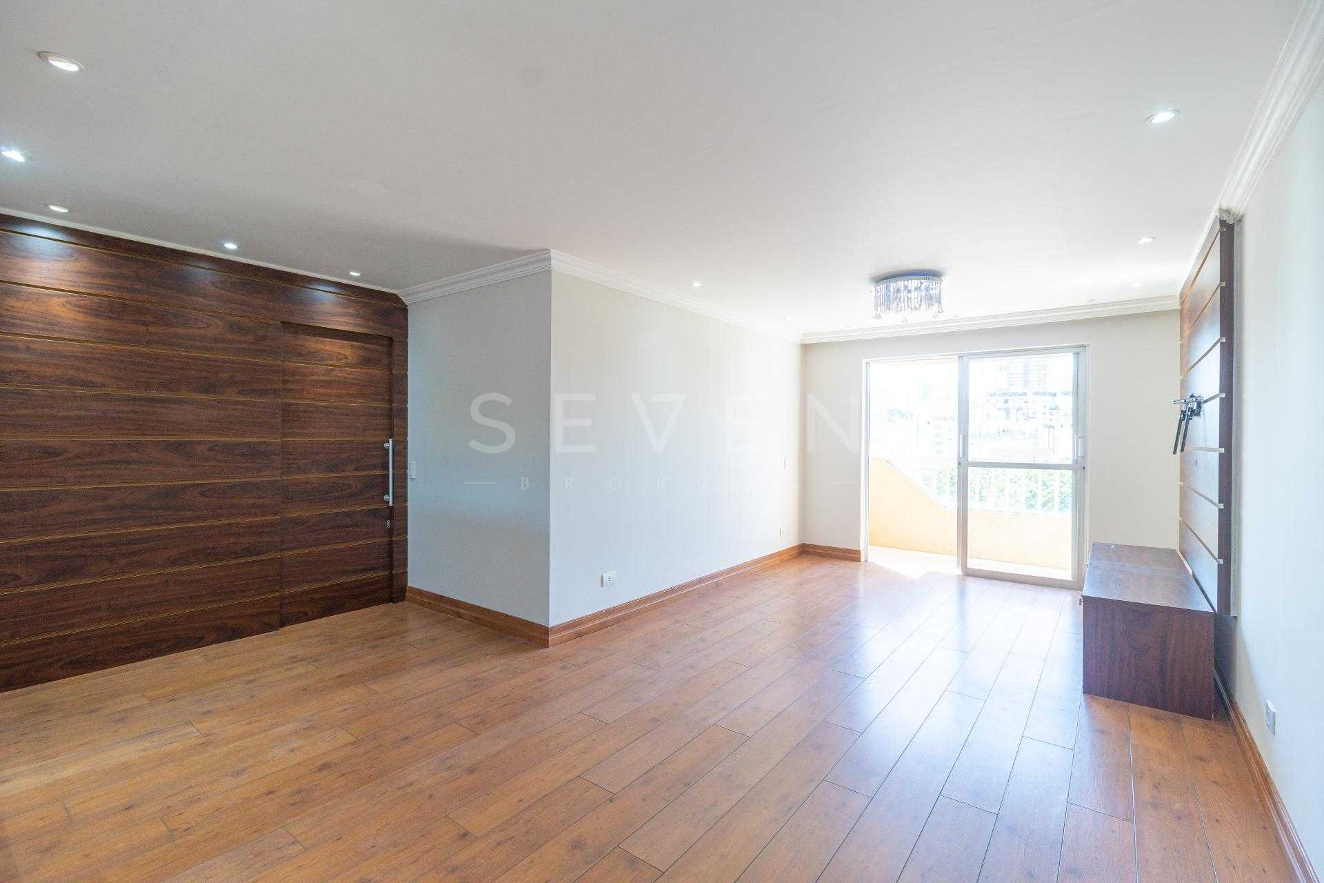 Apartamento de 100 m , ensolarado e desocupado no melhor do Ág...