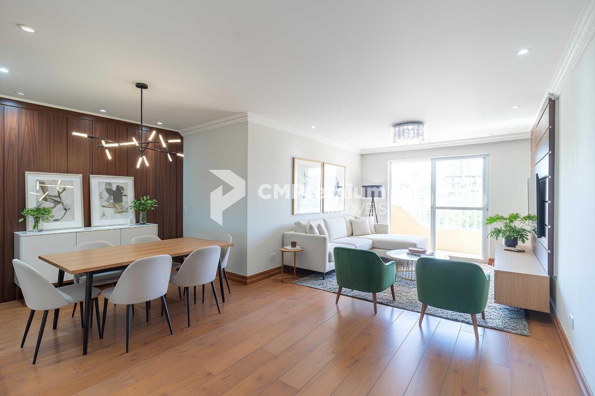 Apartamento de 100 m , ensolarado e desocupado no melhor do Ág...