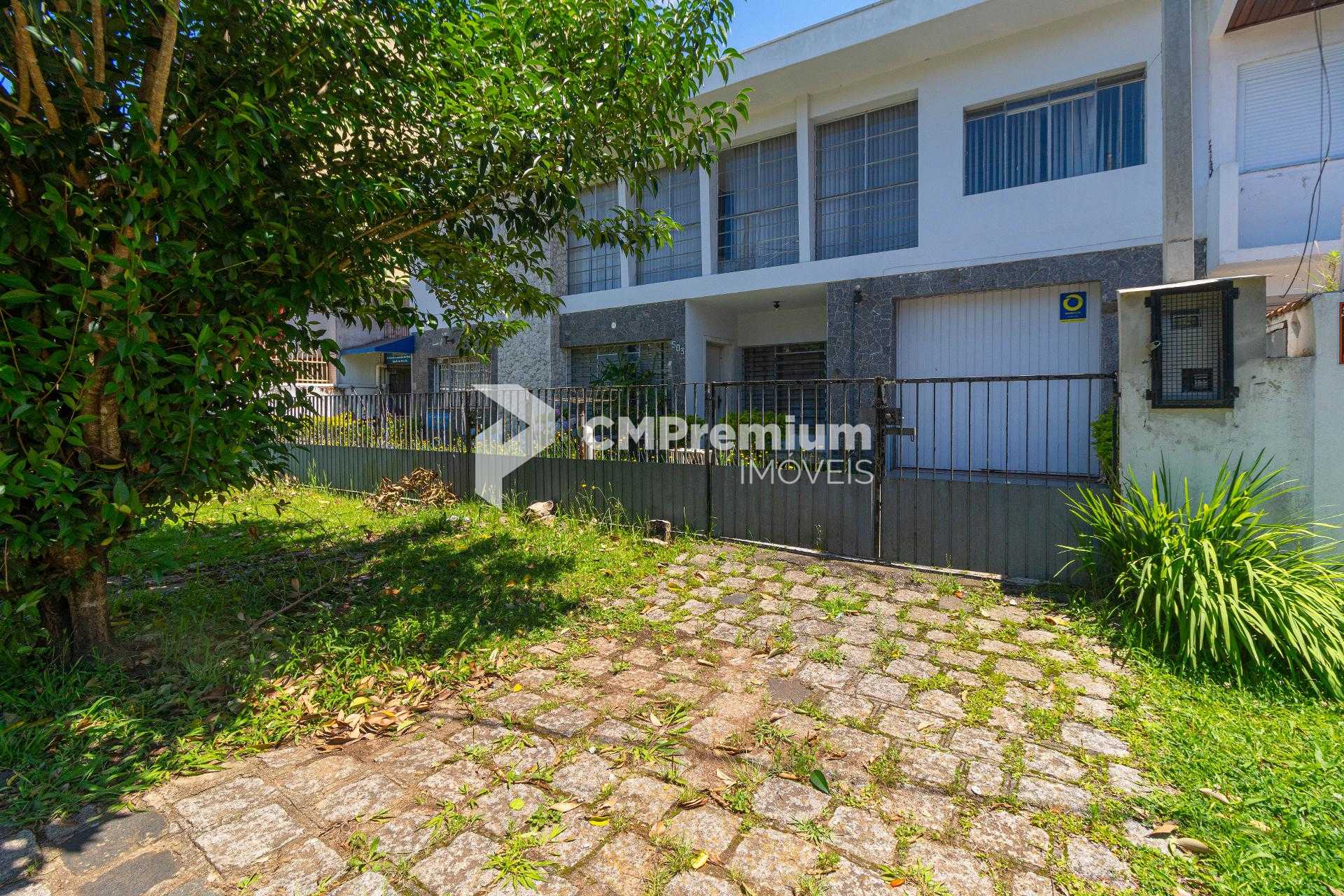 Casa ampla no Alto da XV  400m , 04 suítes, edícula com churra...