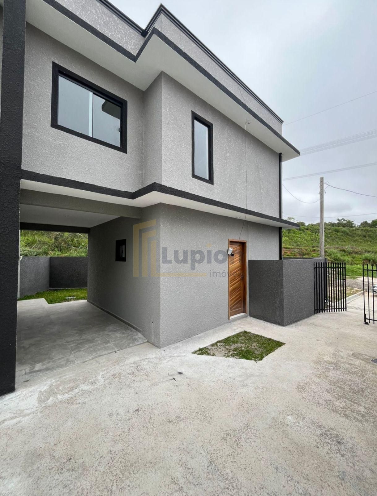 Sobrado no Vitória Régia com 2 Quartos e Possibilidade de Comp...