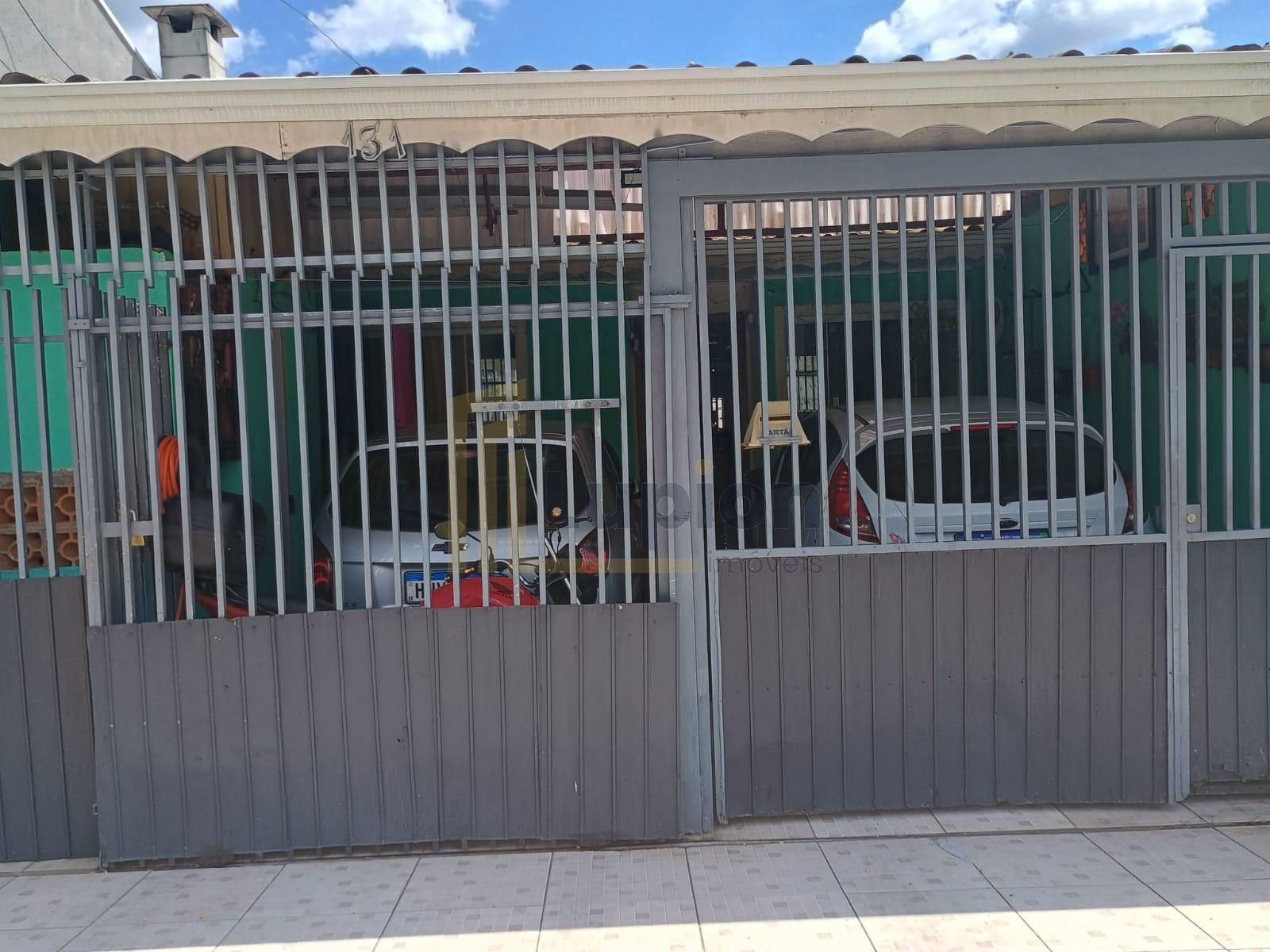 Casa à Venda em Araucária com 3 Quartos, Garagem e Fácil Acess...