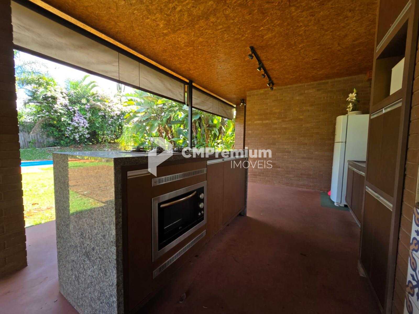 Chácara à Venda em condomínio fechado com piscina e portaria 2...