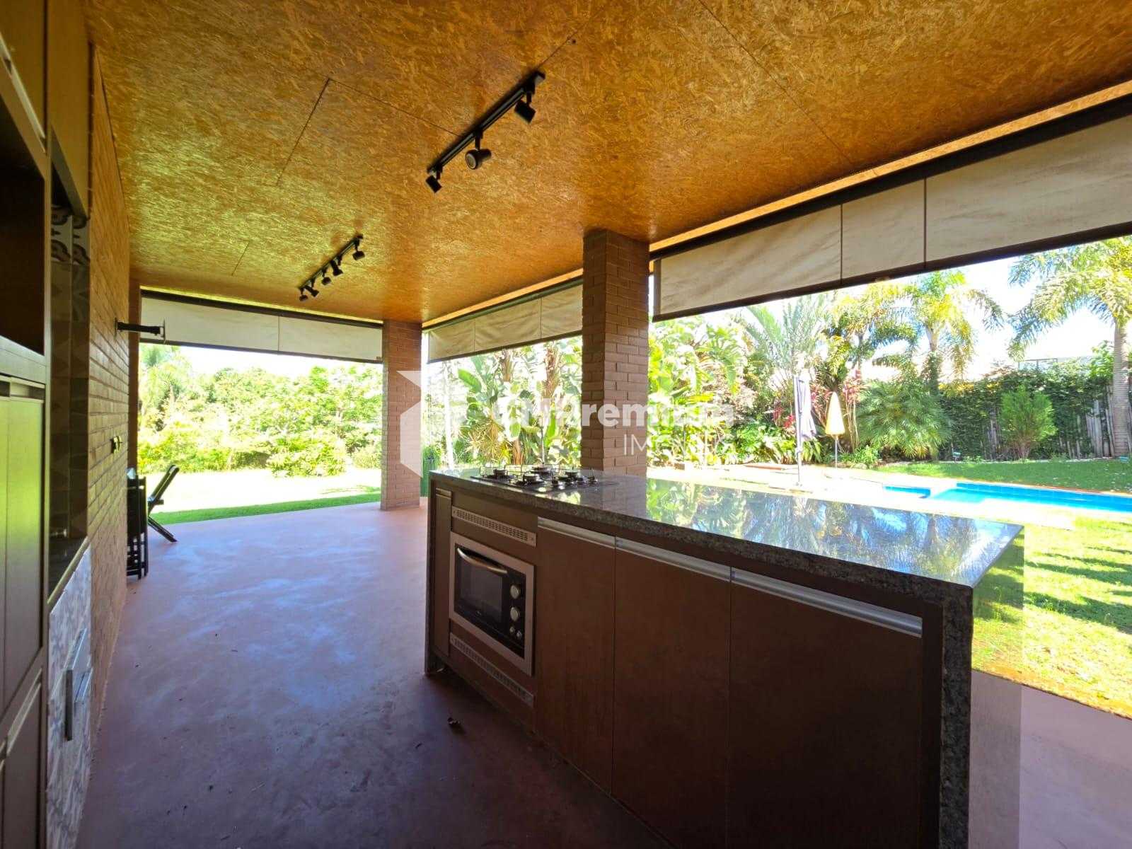 Chácara à Venda em condomínio fechado com piscina e portaria 2...