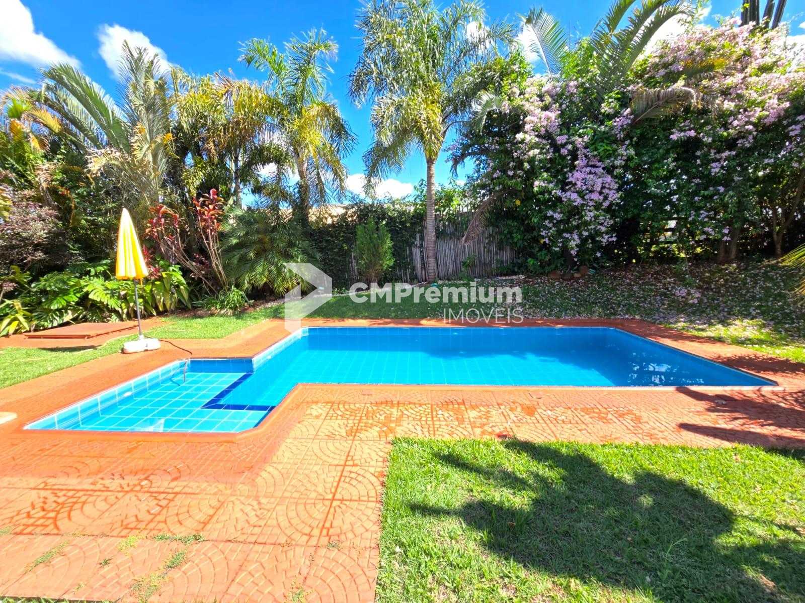 Chácara à Venda em condomínio fechado com piscina e portaria 2...