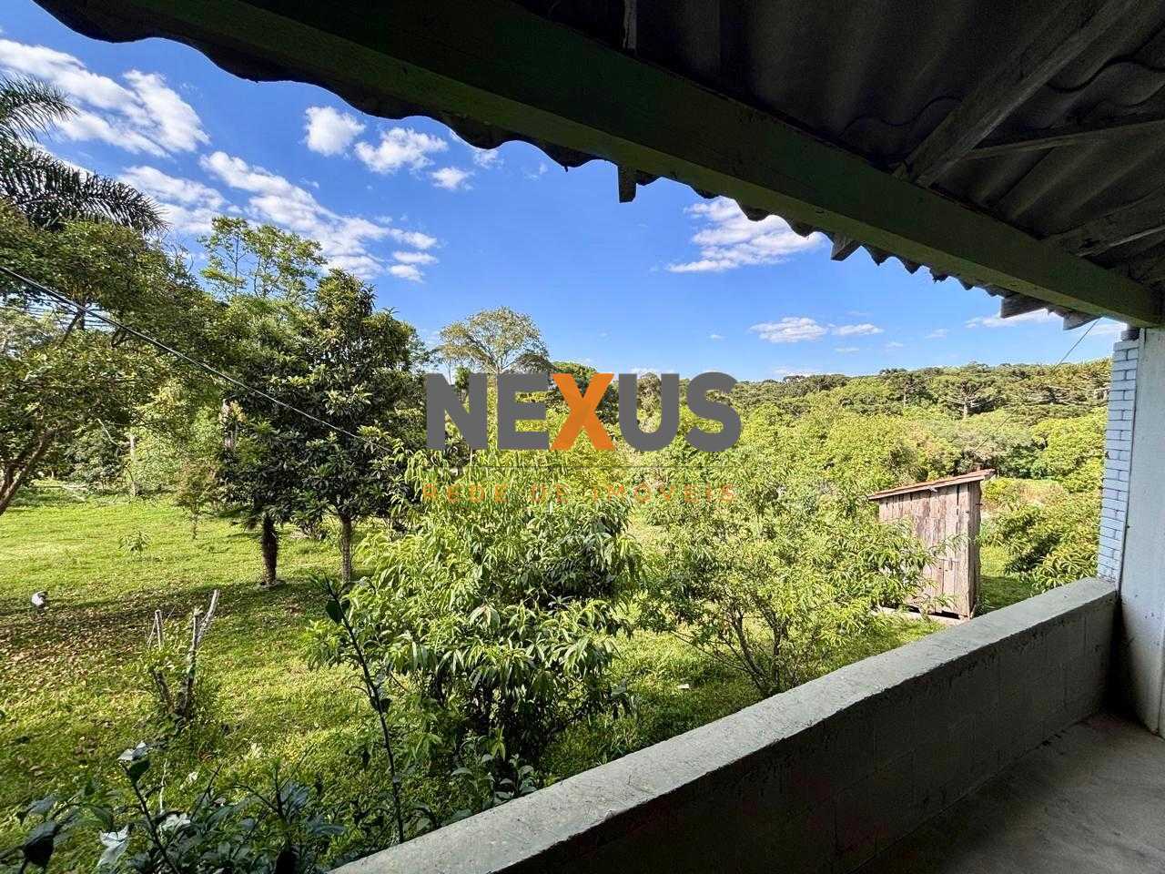 Chácara à Venda em Contenda PR com Piscina, Tanque de Peixes e...