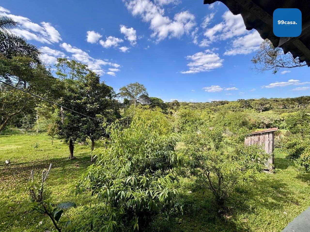 Chácara à Venda em Contenda PR com Piscina, Tanque de Peixes e...