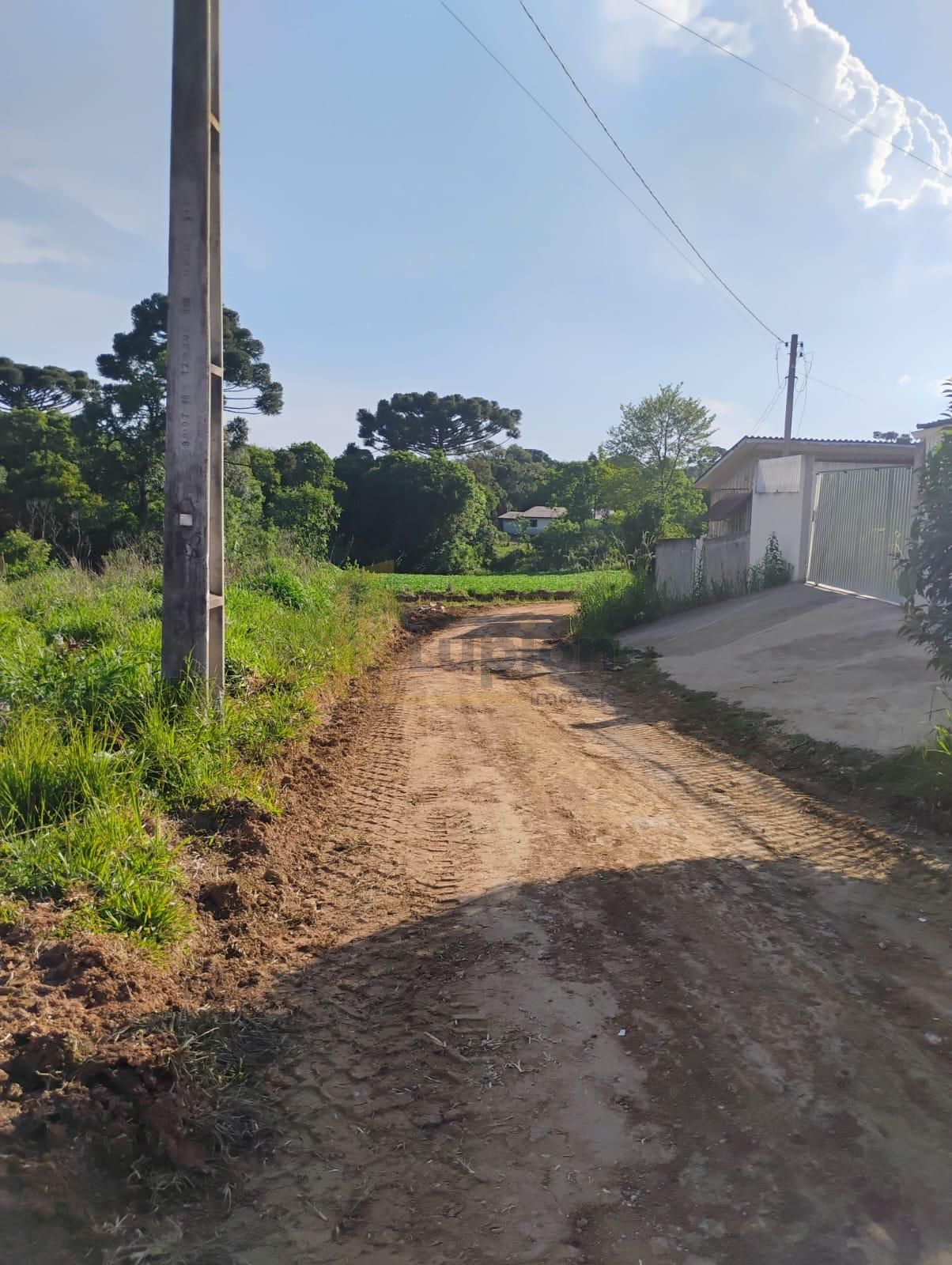 Terreno à venda em Quitandinha com 420,54 m  em Campina dos Pr...