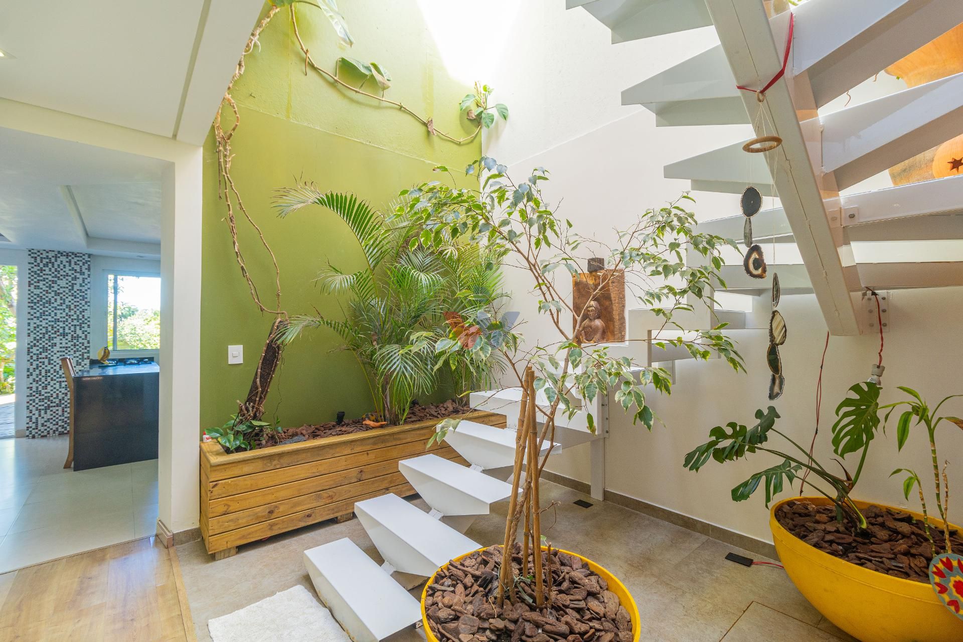 Casa 191m  no Uberaba  2 Pavimentos, Luz Natural, Quintal com ...