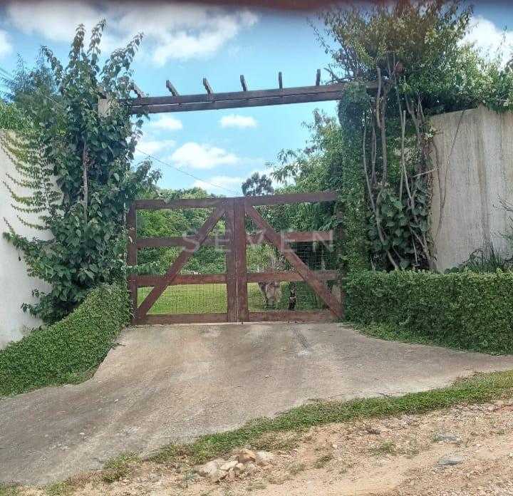 Chácara 7.000 m  com pomar, bosque e córrego  4 km do centro, ...