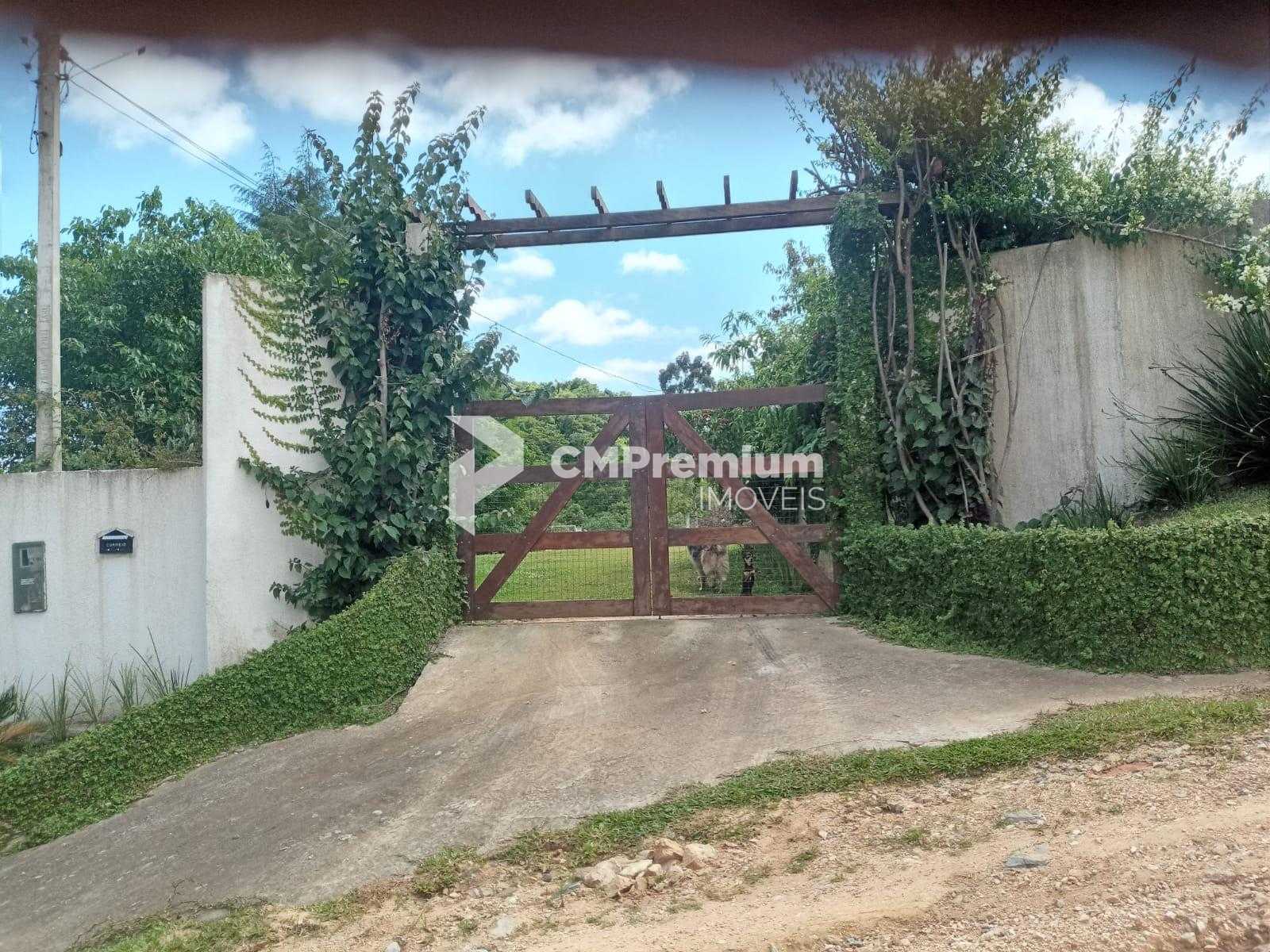 Chácara 7.000 m  com pomar, bosque e córrego  4 km do centro, ...