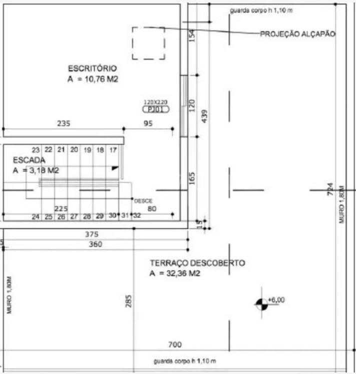 Sobrado Triplex em Condomínio Fechado com 4 Dormitórios e Terraço
