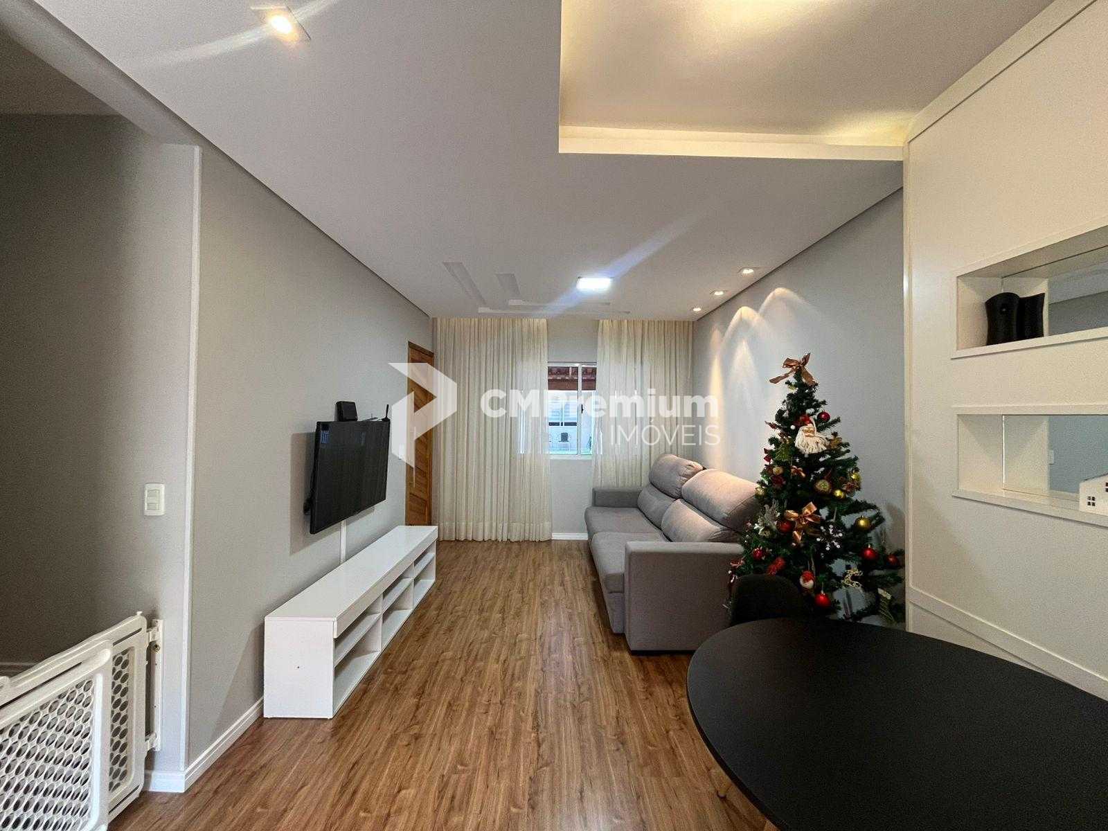 Sobrado à venda no Novo Mundo | 3 quartos, suíte, churrasqueir...