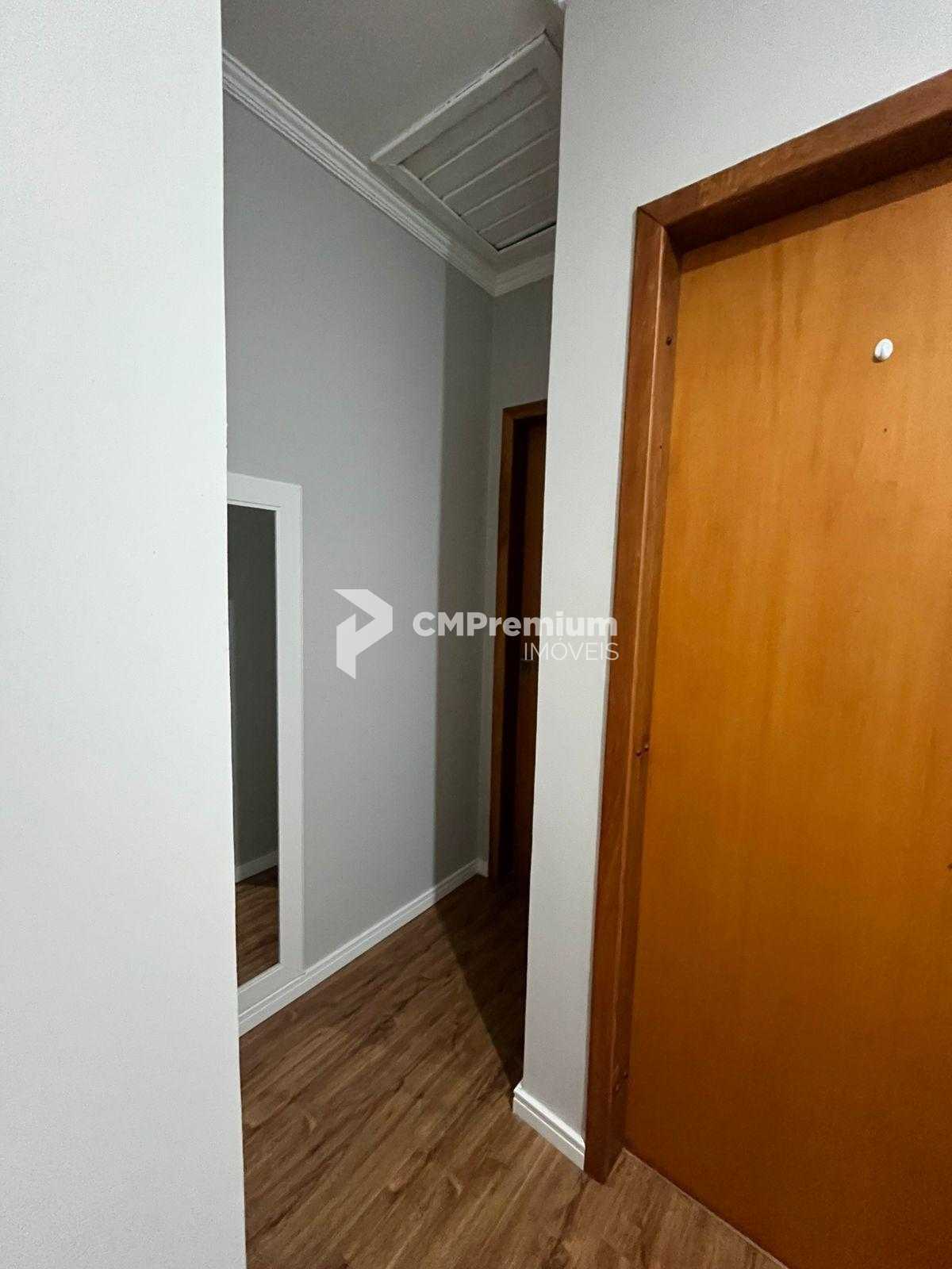 Sobrado à venda no Novo Mundo | 3 quartos, suíte, churrasqueir...