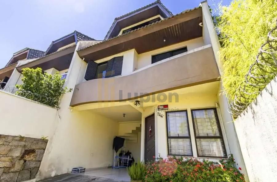 Sobrado Triplex no Mercês | 3 Quartos, Suíte com Hidro, Ático ...