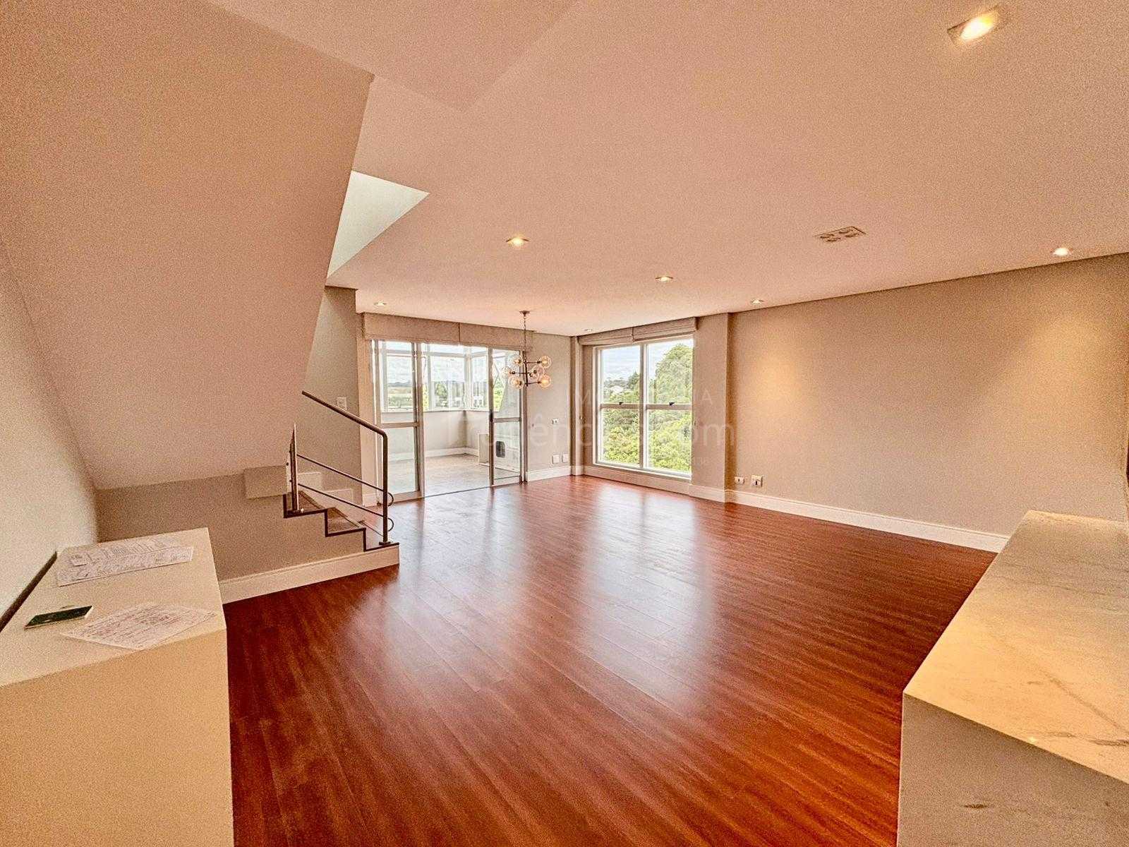 Apartamento  Duplex 159 m  com 3 Vagas para locação, entre Mer...