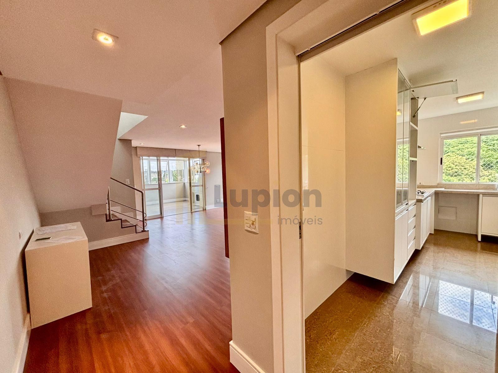 Apartamento  Duplex 159 m  com 3 Vagas para locação, entre Mer...