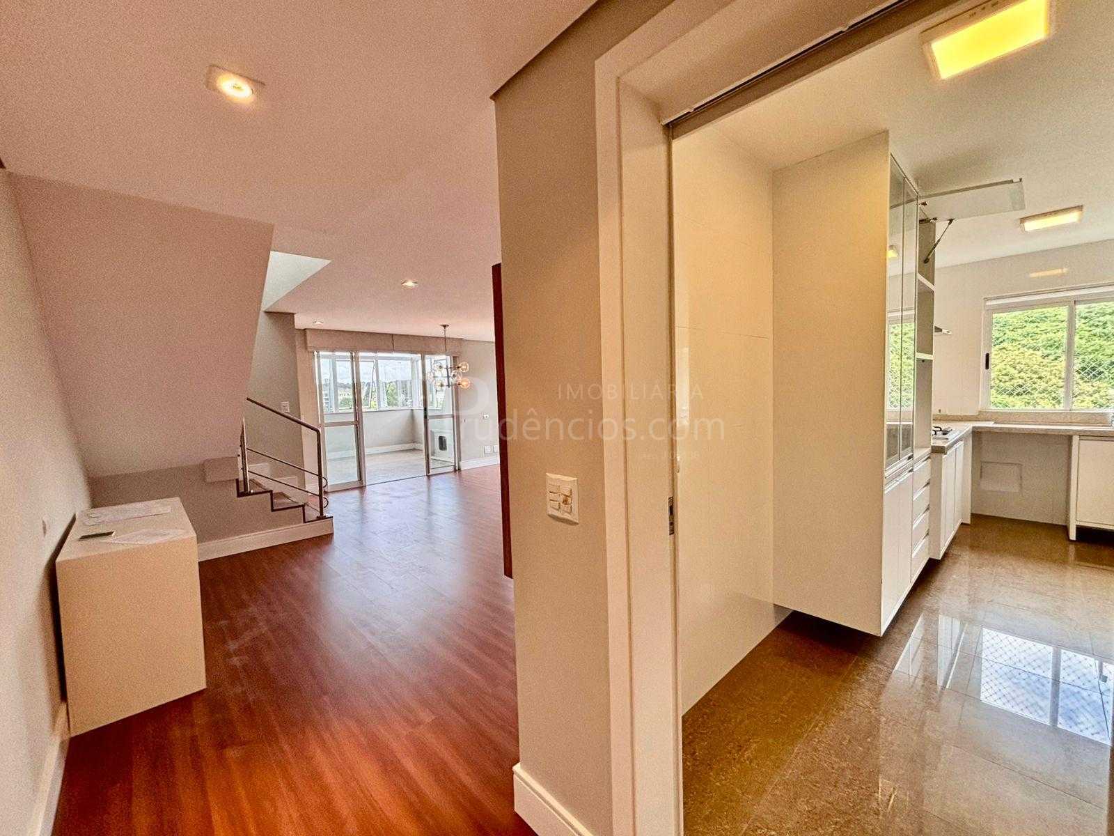 Apartamento  Duplex 159 m  com 3 Vagas para locação, entre Mer...