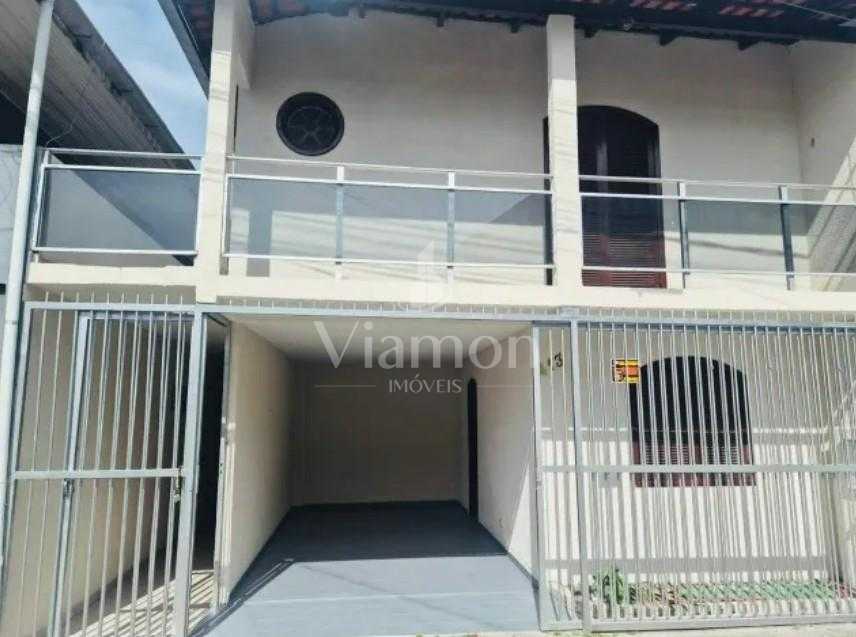 Sobrado à Venda em Matinhos  3 Quartos com Suíte, Churrasqueir...