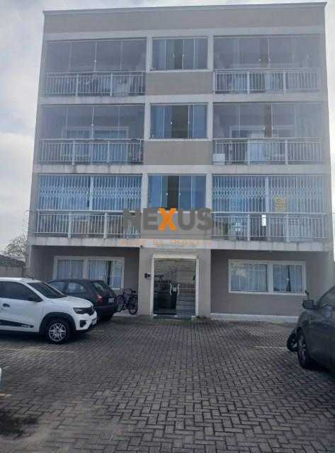 Apartamento com sacada, 2 quartos e vaga a 5 min do centro