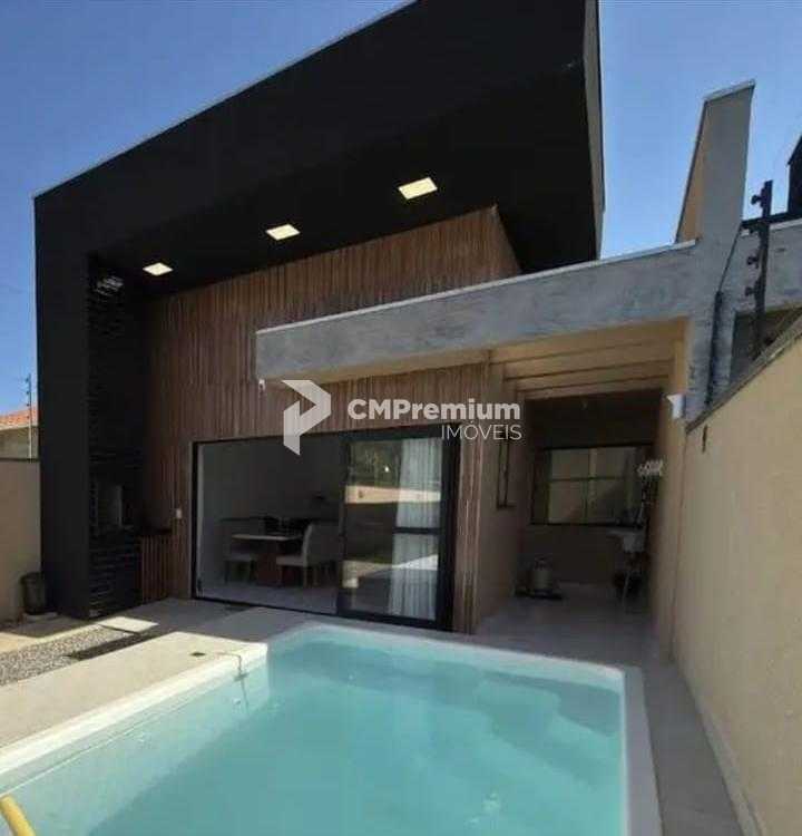 Casa Nova com Piscina e Pé-Direito Alto no Litoral de Guaratuba