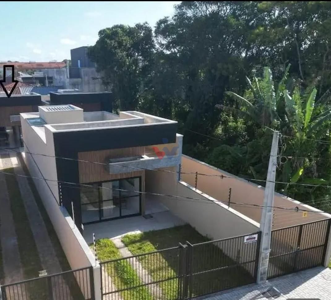 Casa Nova com Piscina e Pé-Direito Alto no Litoral de Guaratuba