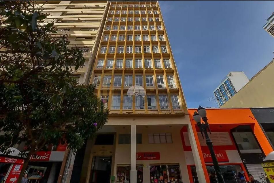 Sala Comercial no Centro de Curitiba com Copa e BWC  Rua XV de...