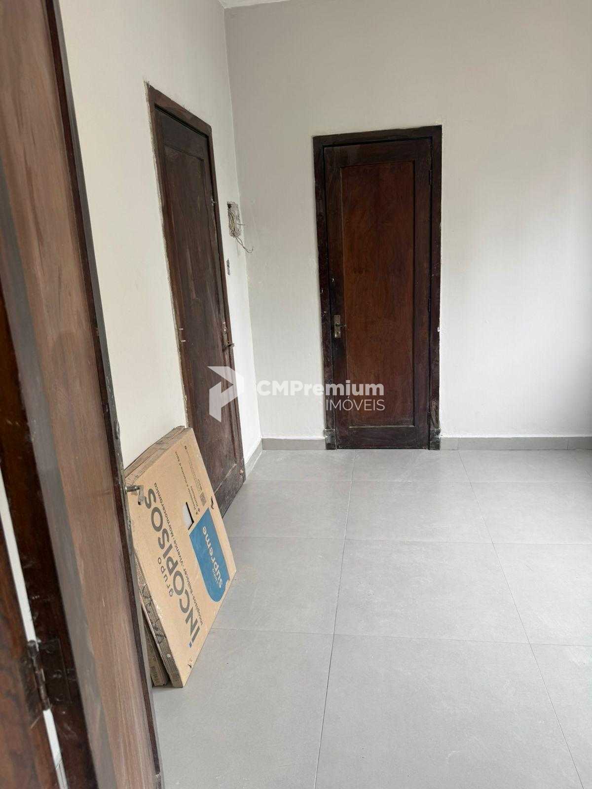 Sala Comercial no Centro de Curitiba com Copa e BWC  Rua XV de...