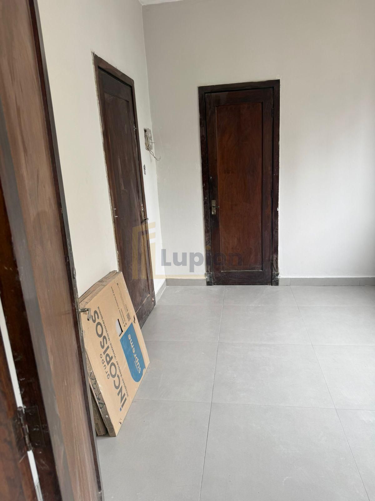 Sala Comercial no Centro de Curitiba com Copa e BWC  Rua XV de...