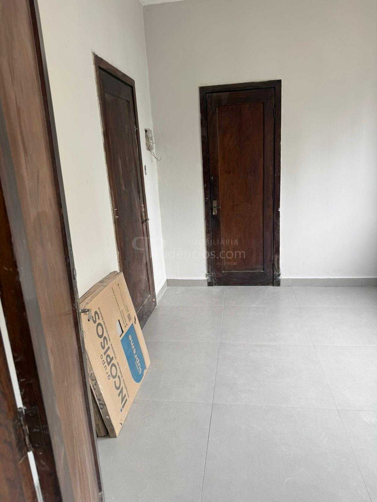 Sala Comercial no Centro de Curitiba com Copa e BWC  Rua XV de...