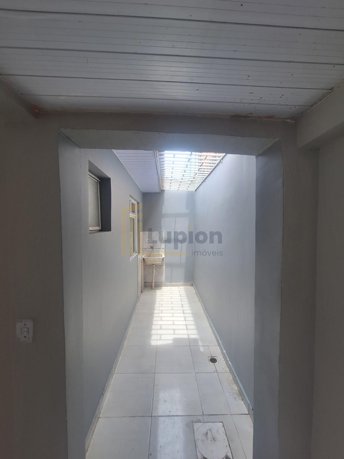 Casa à Venda na Fazenda Rio Grande com 2 Quartos  42m  | Aceit...