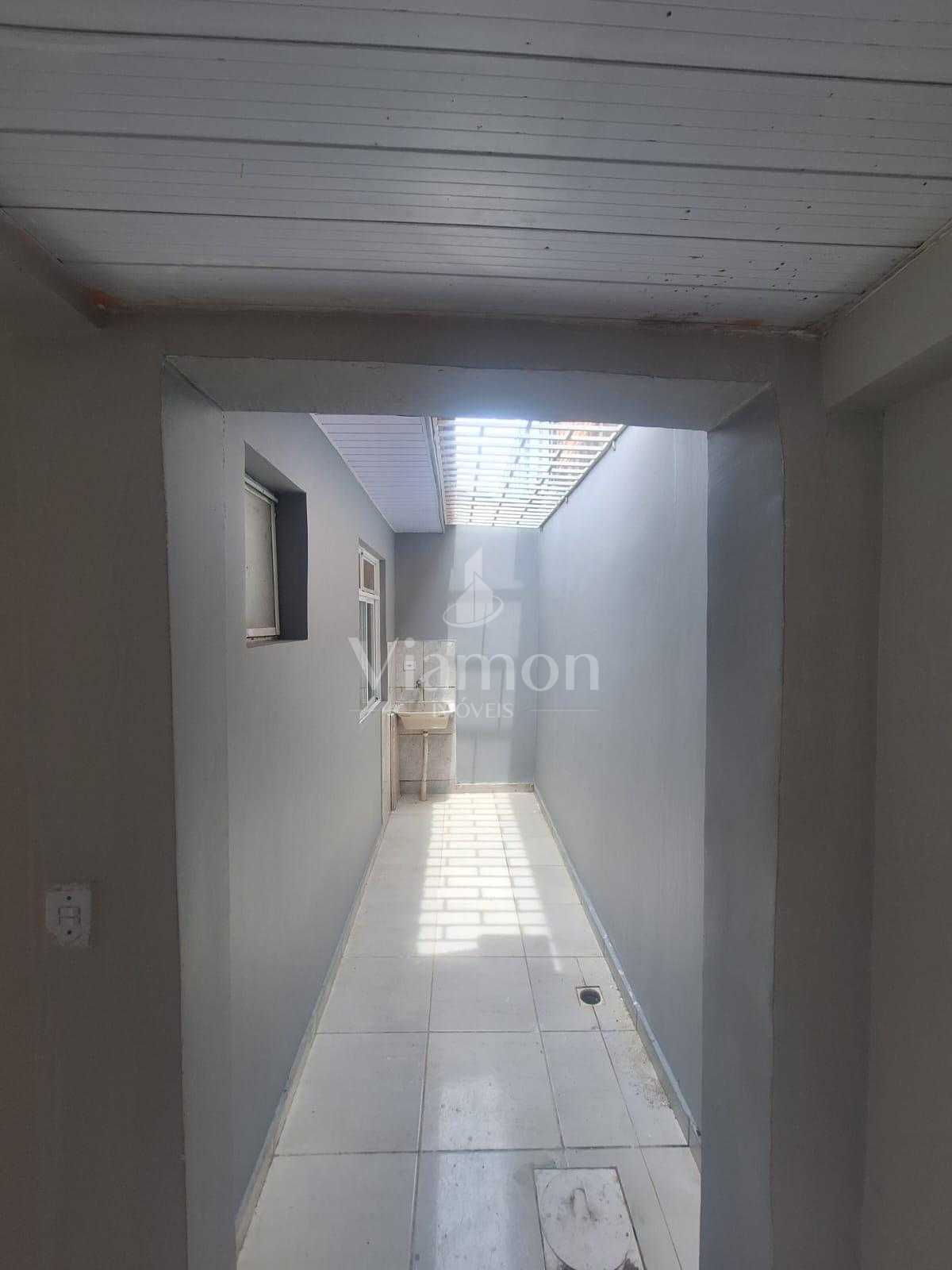 Casa à Venda na Fazenda Rio Grande com 2 Quartos  42m  | Aceit...