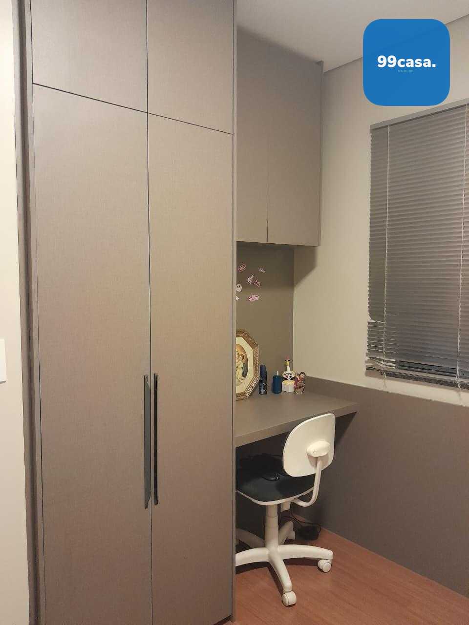 Apartamento à Venda em Rolândia com 3 Quartos, Sacada e Garage...