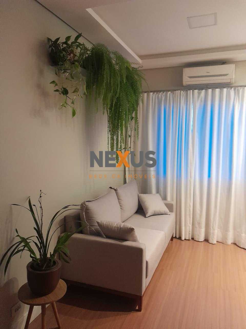 Apartamento à Venda em Rolândia com 3 Quartos, Sacada e Garage...